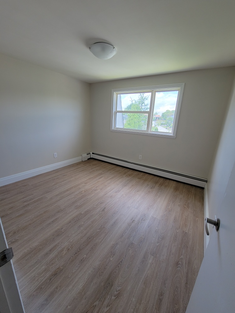 25 Lakecrest Drive, Dartmouth One Bedroom Unit 101 Available February 1st